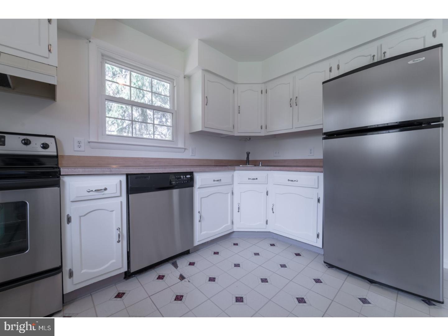164 North Hunter Forge Road Newark, DE 19713 - Photo 8 of 19 Kitchen