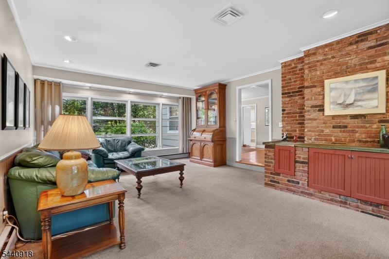 905 Charlotte Road Plainfield, NJ 07060 - Photo 15 of 44