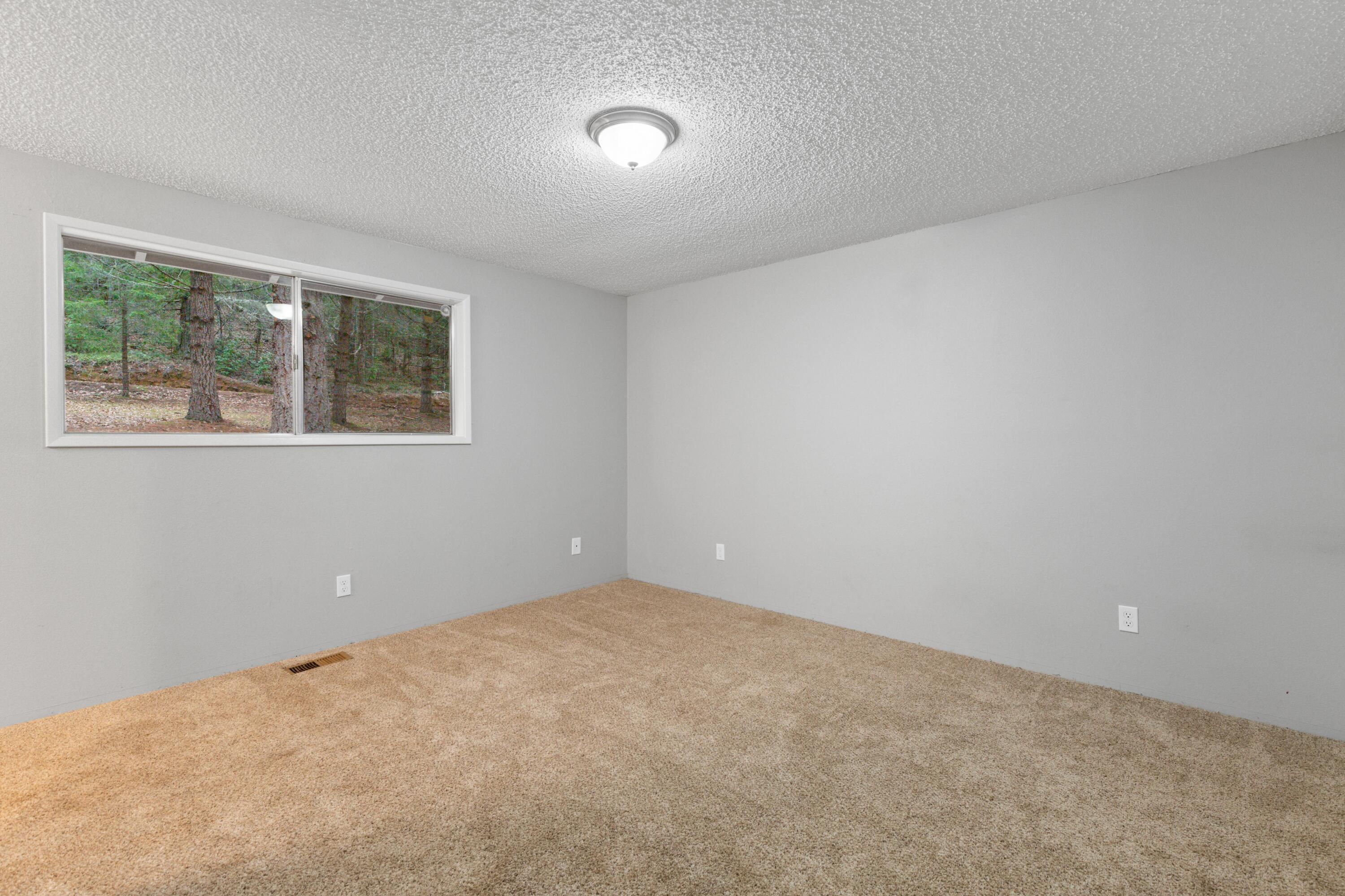 2639 Cheney Creek Road Grants Pass, OR 97527 - Photo 22 of 34 23
