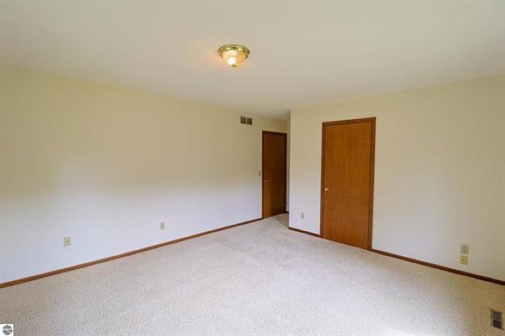 10859 West Blanchard Road Blanchard, MI 49310 - Photo 14 of 41
