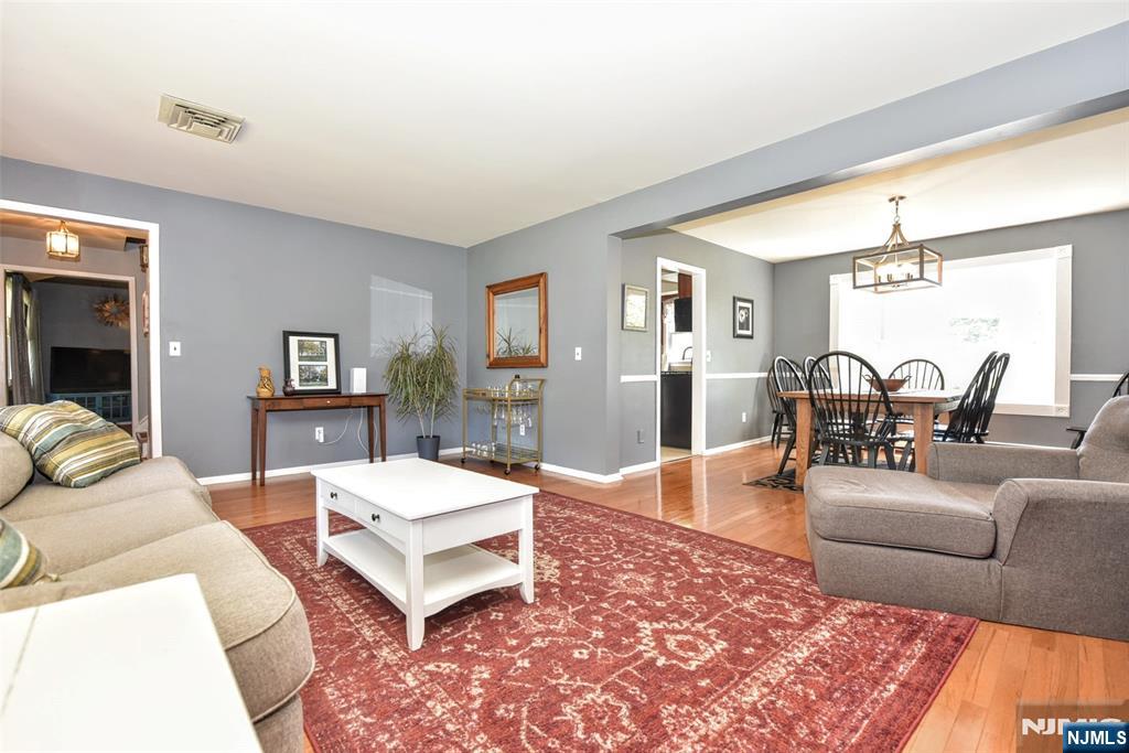 143 Nottingham Road Ramsey, NJ 07446 - Photo 5 of 24