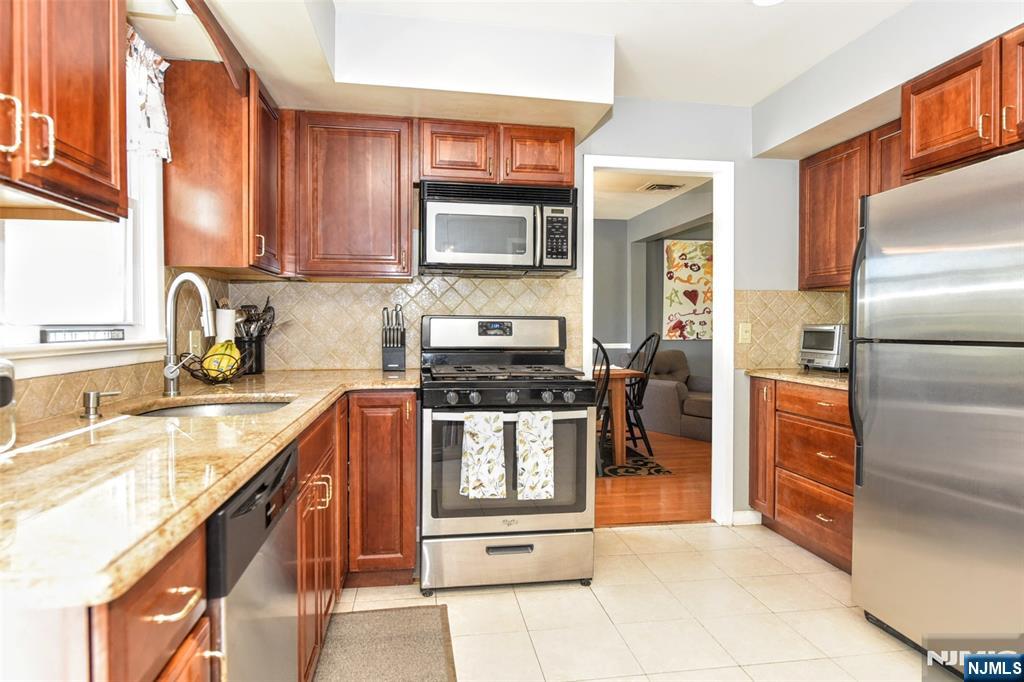 143 Nottingham Road Ramsey, NJ 07446 - Photo 10 of 24