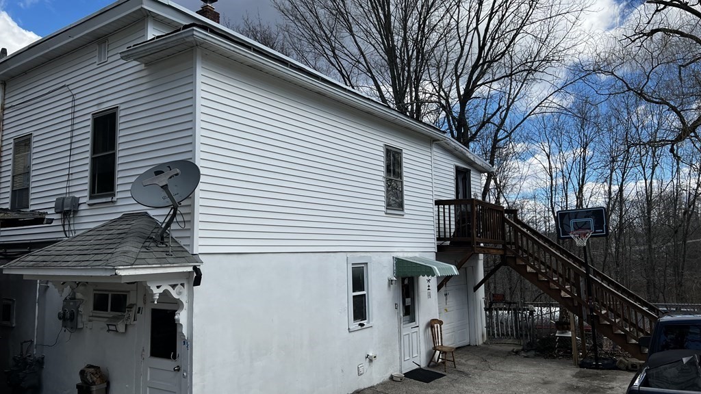 2 R Crane Street Southbridge, MA 01550 - Photo 1 of 27 Gallery Image 1