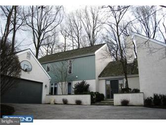 403 Round Hill Road Wayne, PA 19087 - Photo 1 of 12 Exterior