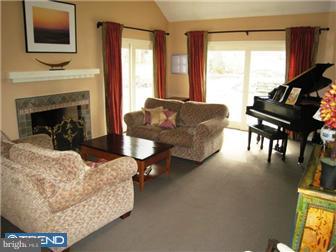 403 Round Hill Road Wayne, PA 19087 - Photo 3 of 12 Living Room