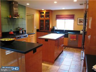403 Round Hill Road Wayne, PA 19087 - Photo 5 of 12 Kitchen