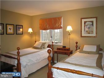 403 Round Hill Road Wayne, PA 19087 - Photo 9 of 12 Bedroom