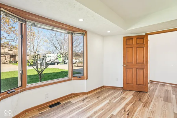 $318,000 | 305 Sandbrook Drive, Noblesville, IN 46062