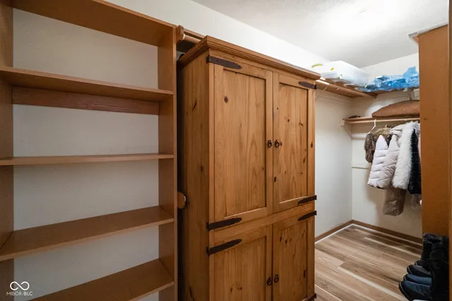 $335,000 | 305 Sandbrook Drive, Noblesville, IN 46062