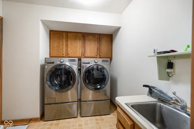 $335,000 | 305 Sandbrook Drive, Noblesville, IN 46062