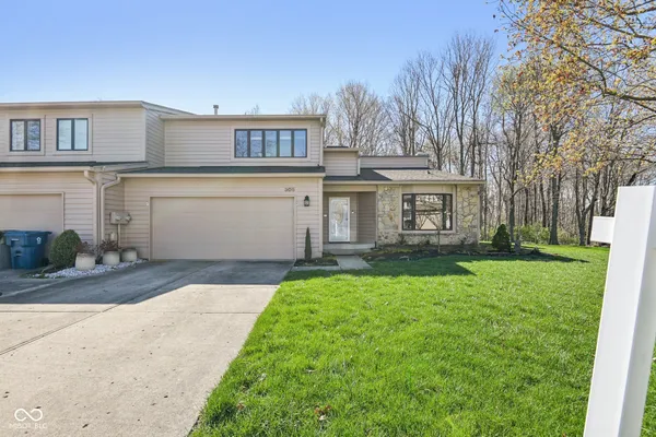 $318,000 | 305 Sandbrook Drive, Noblesville, IN 46062