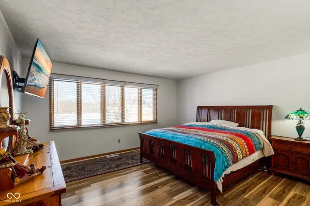 $335,000 | 305 Sandbrook Drive, Noblesville, IN 46062