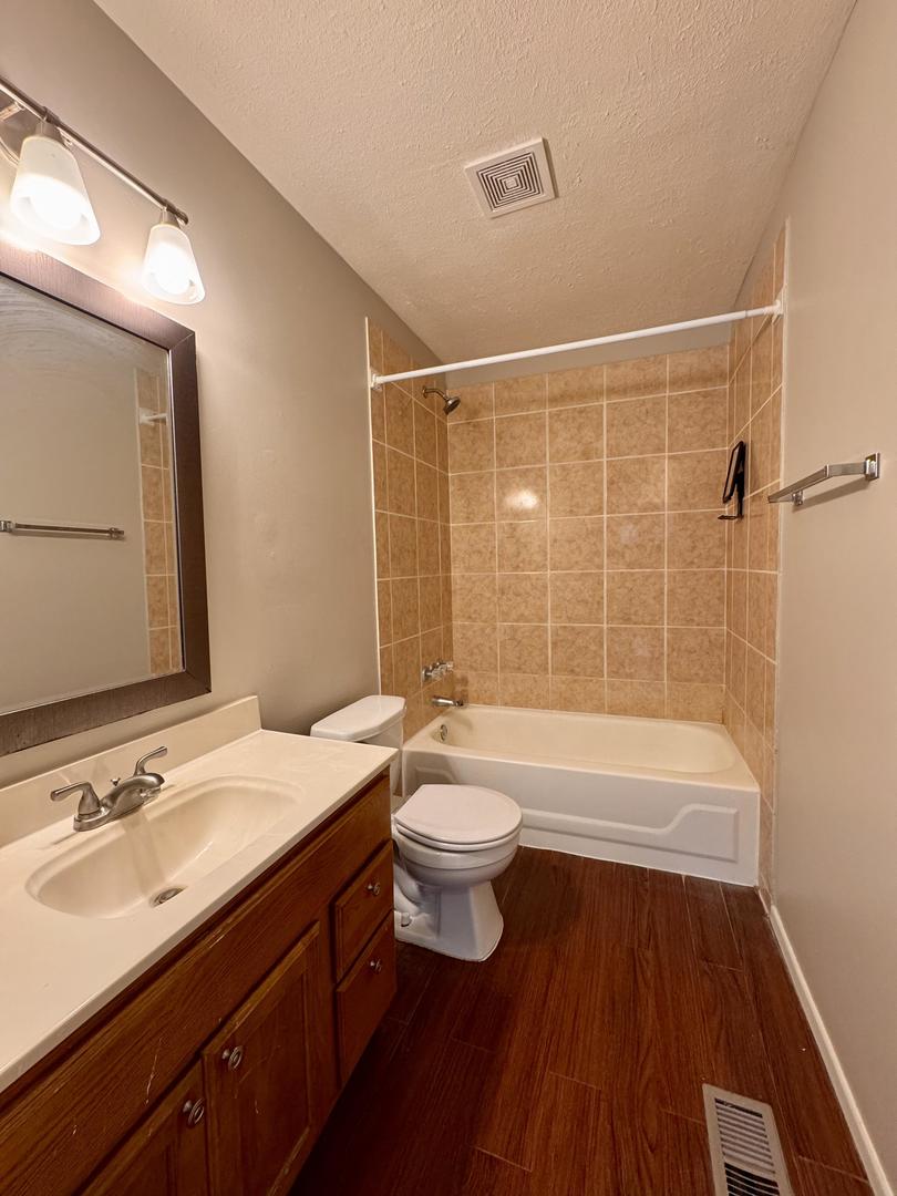 20552 South Frankfort Square Road Frankfort, IL 60423 - Photo 9 of 26