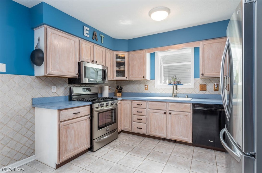 1130 Spring Road Cleveland, OH 44109 - Photo 6 of 35