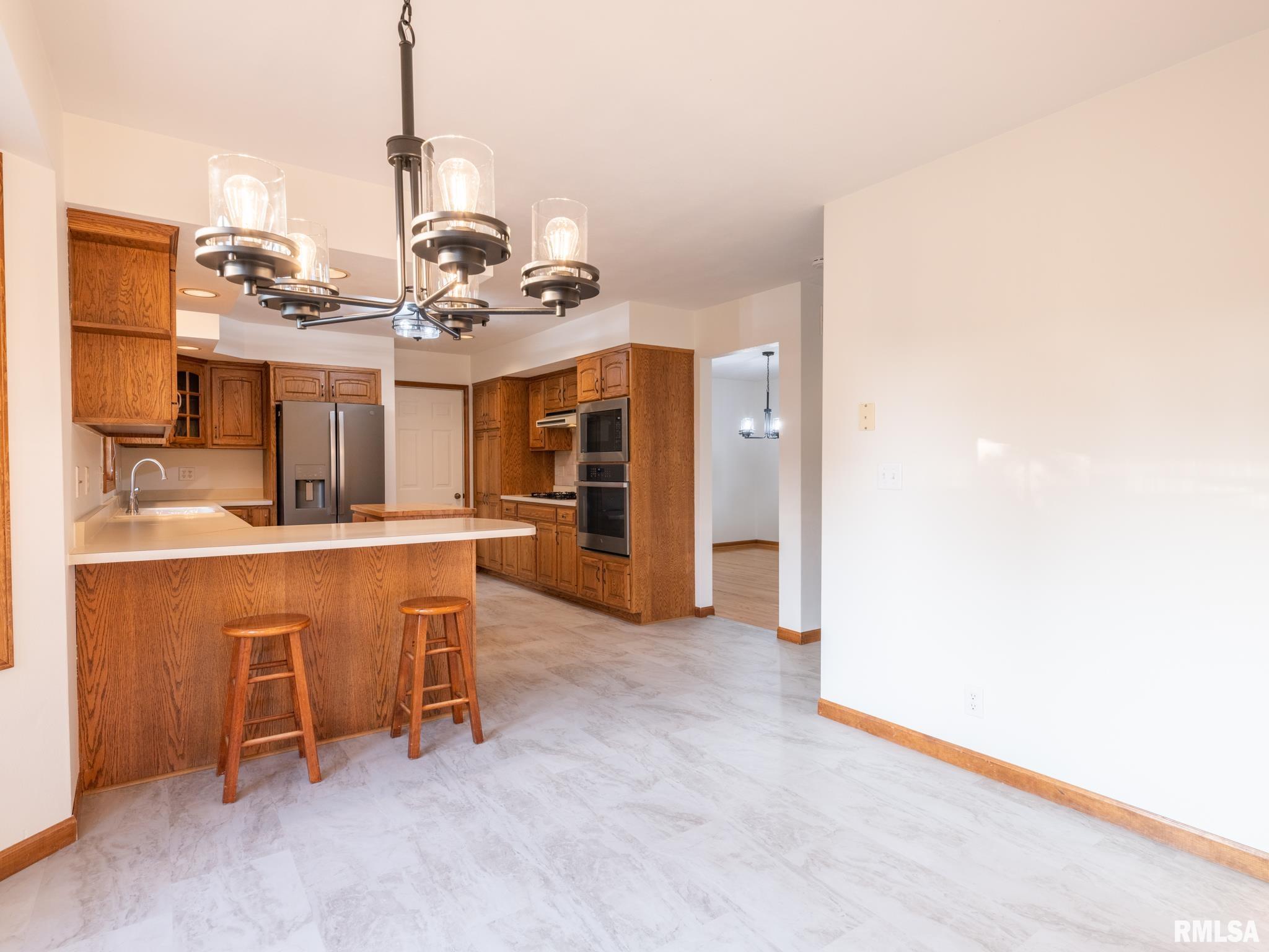 1425 California Road Pekin, IL 61554 - Photo 12 of 60 Gallery Image 12
