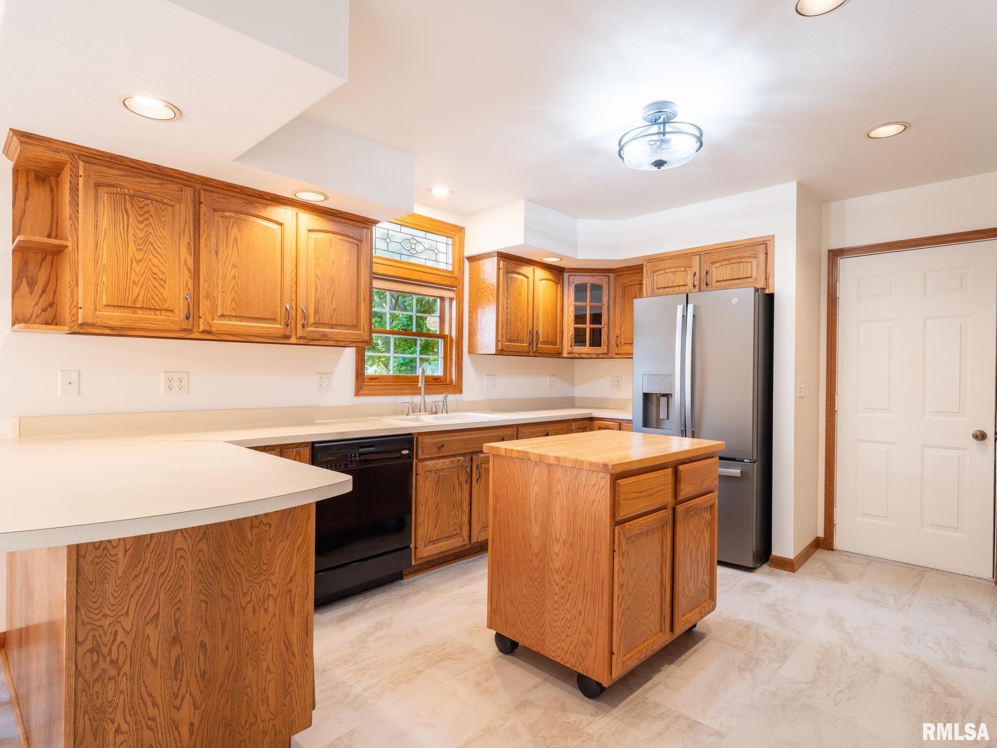 1425 California Road Pekin, IL 61554 - Photo 17 of 60 Gallery Image 17