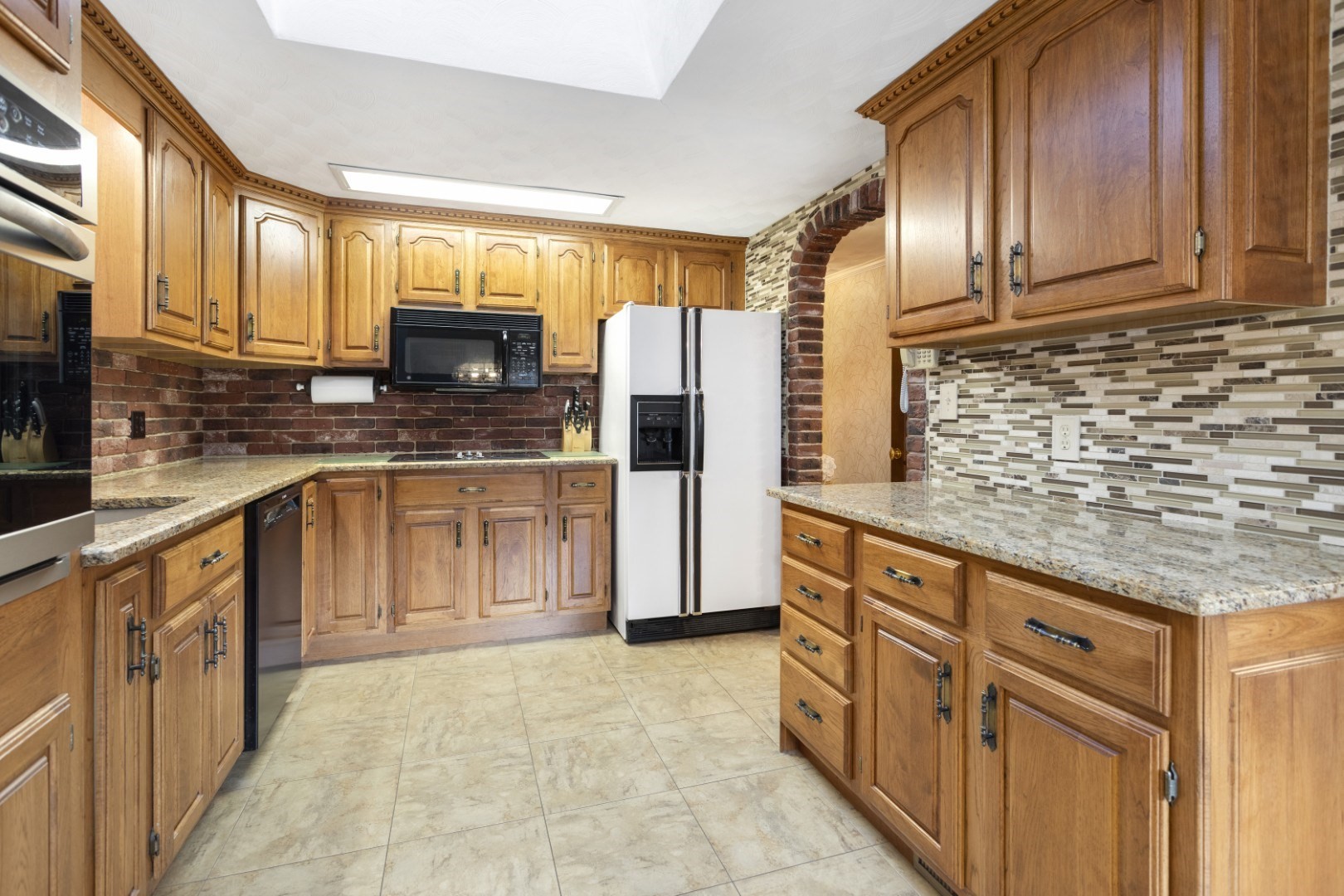 12 Carpenter Road Lynnfield, MA 01940 - Photo 15 of 40 Gallery Image 15