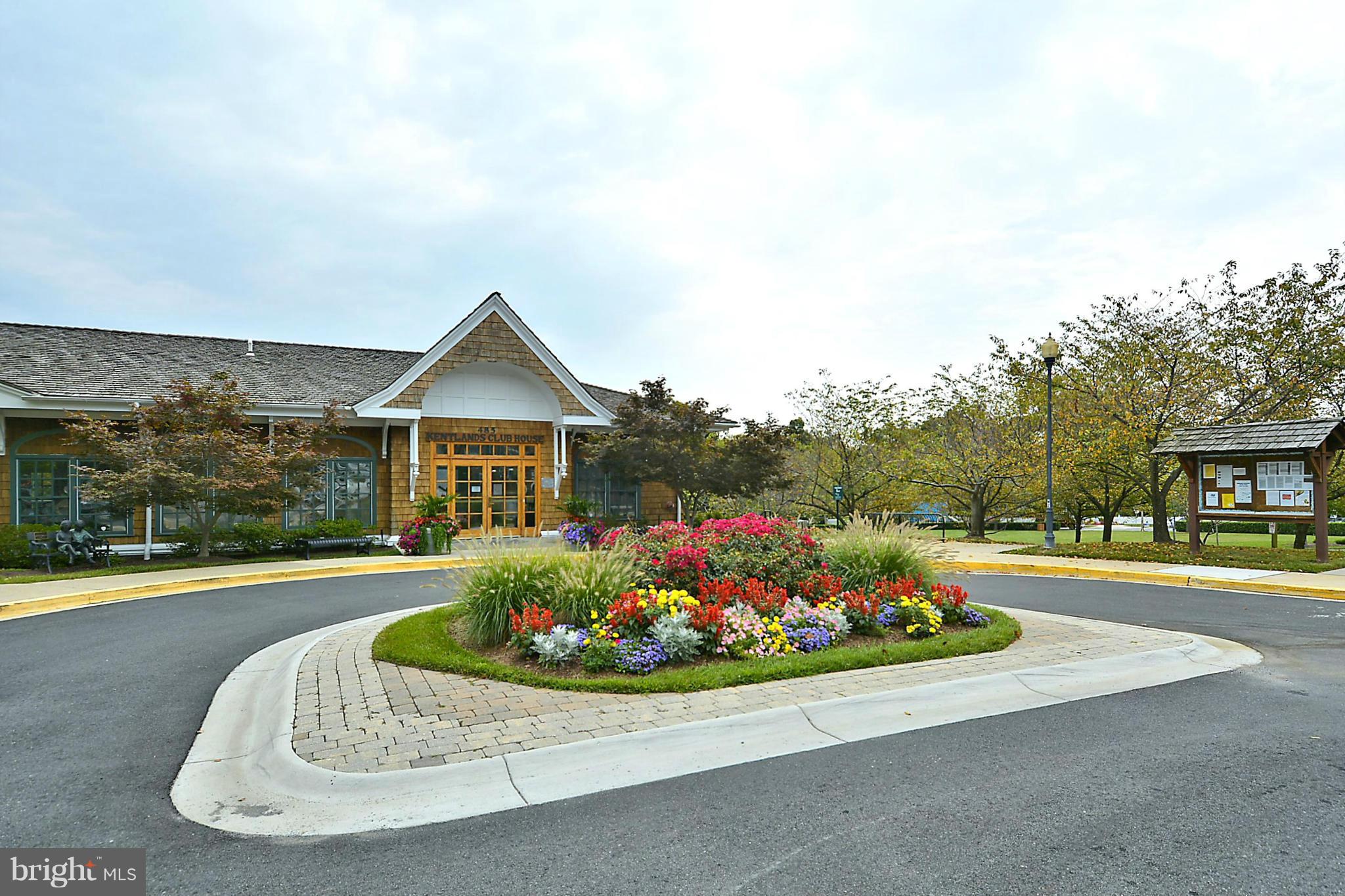 110 Booth Street, Unit 28 Gaithersburg, MD 20878 - Photo 22 of 30 a front view of a house having garden