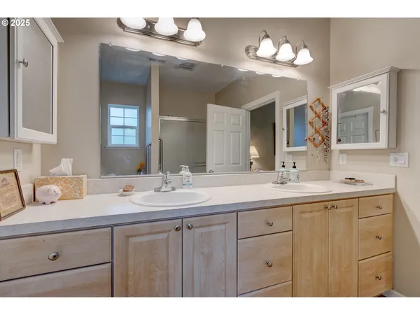 $975,000 | 19691 Southeast Semple Road, Damascus, OR 97089