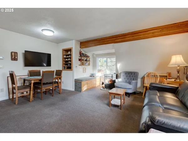$975,000 | 19691 Southeast Semple Road, Damascus, OR 97089