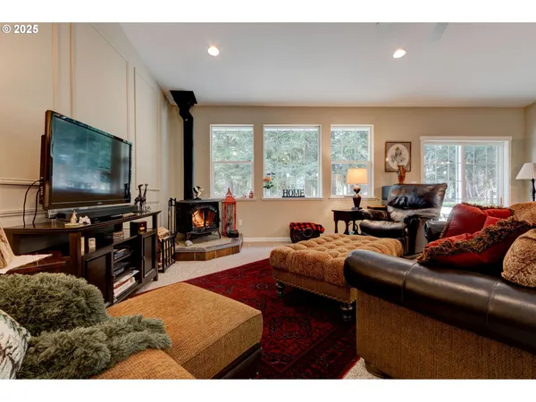 $975,000 | 19691 Southeast Semple Road, Damascus, OR 97089