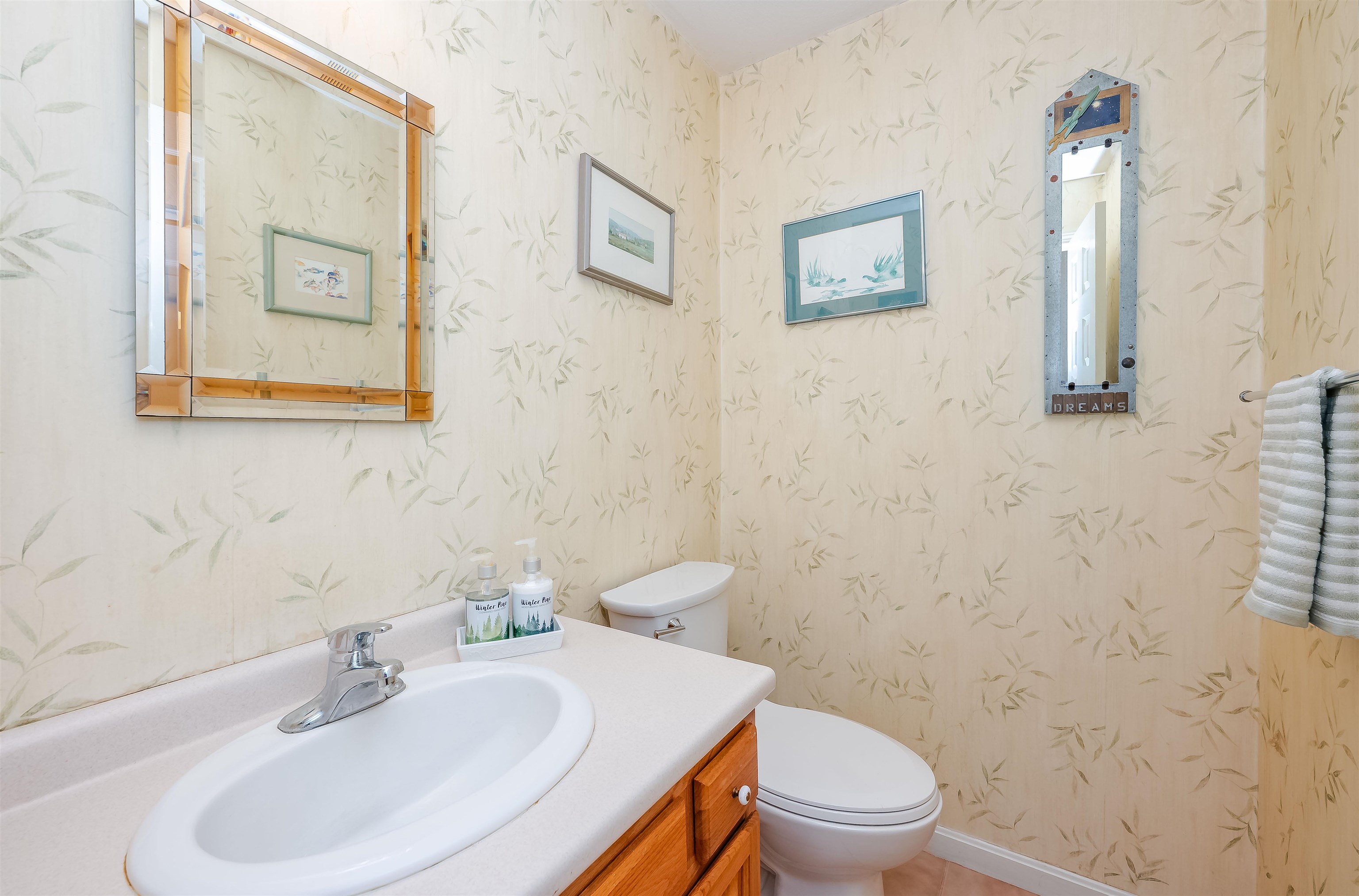 8 Coles Way Atkinson, NH 03811 - Photo 13 of 45