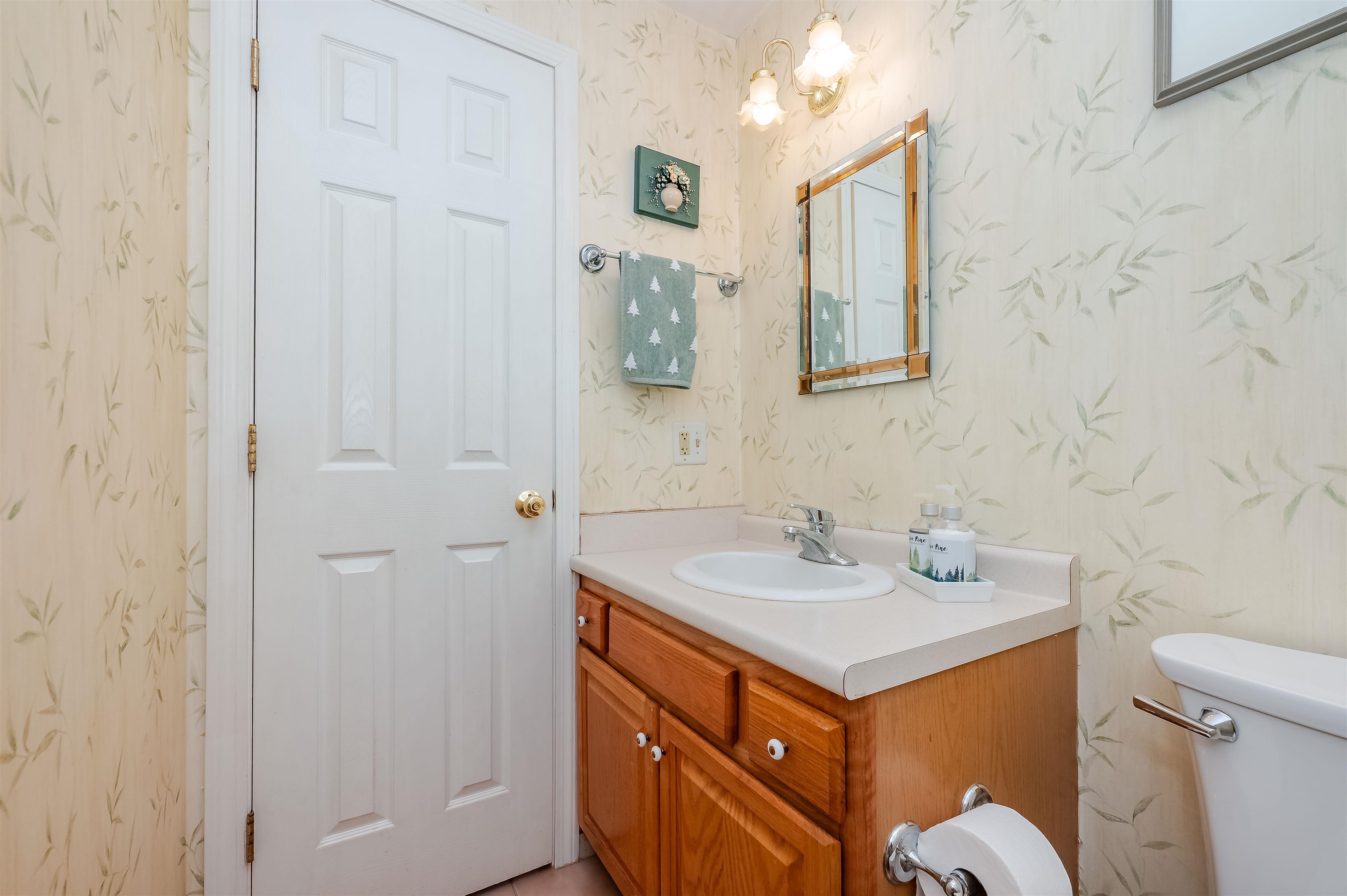 8 Coles Way Atkinson, NH 03811 - Photo 14 of 45