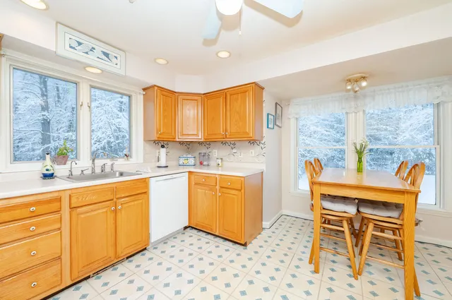 $425,000 | 8 Coles Way, Atkinson, NH 03811