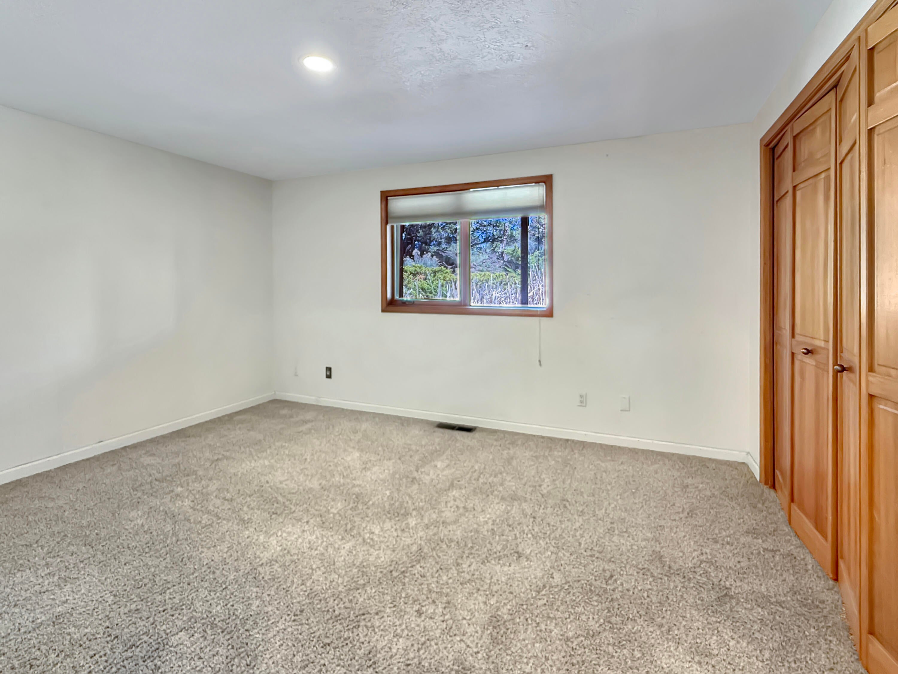 64472 McGrath Road Bend, OR 97701 - Photo 17 of 27 b33a72b4ec0eb5e01759c9f0b476651a669d7b15