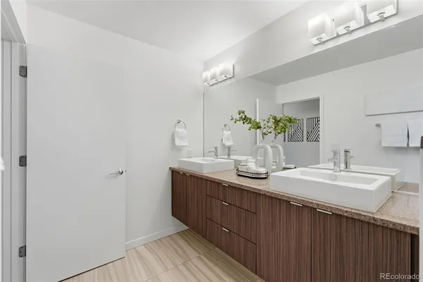 $975,000 | 20 South Grant Street, Denver, CO 80209