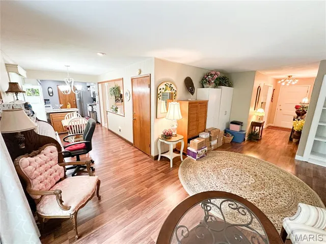 $249,900 | 1403 South Henderson Street, Salem, MO 65560