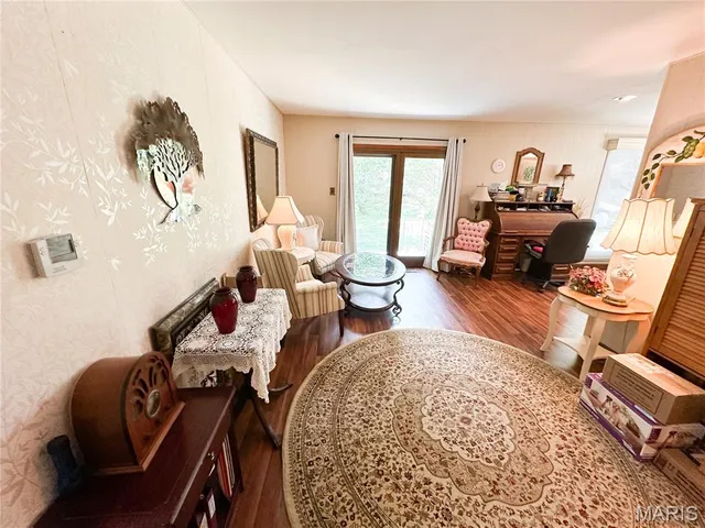 $249,900 | 1403 South Henderson Street, Salem, MO 65560