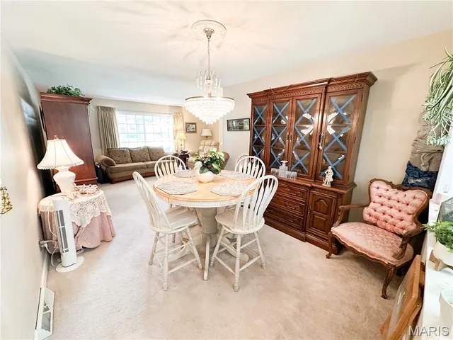 $249,900 | 1403 South Henderson Street, Salem, MO 65560