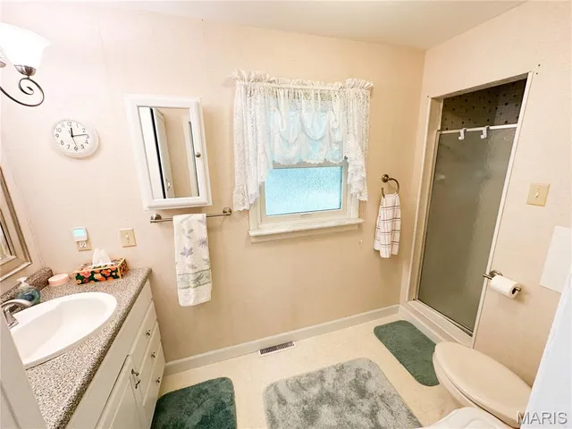 $249,900 | 1403 South Henderson Street, Salem, MO 65560