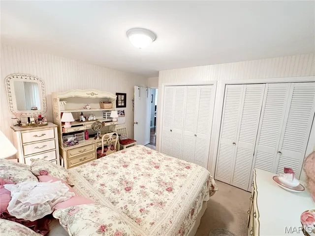 $249,900 | 1403 South Henderson Street, Salem, MO 65560