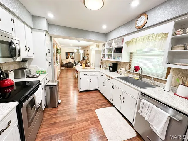 $249,900 | 1403 South Henderson Street, Salem, MO 65560