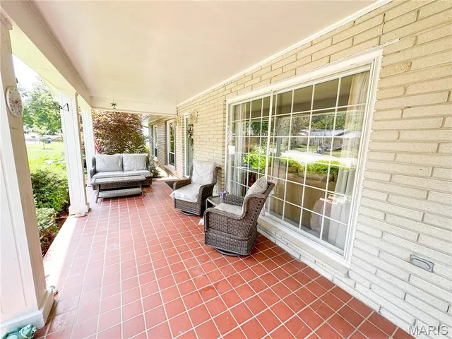 $249,900 | 1403 South Henderson Street, Salem, MO 65560