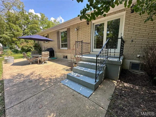 $249,900 | 1403 South Henderson Street, Salem, MO 65560