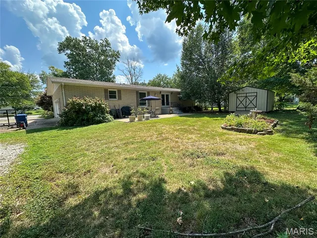 $249,900 | 1403 South Henderson Street, Salem, MO 65560