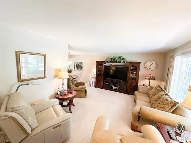 $249,900 | 1403 South Henderson Street, Salem, MO 65560