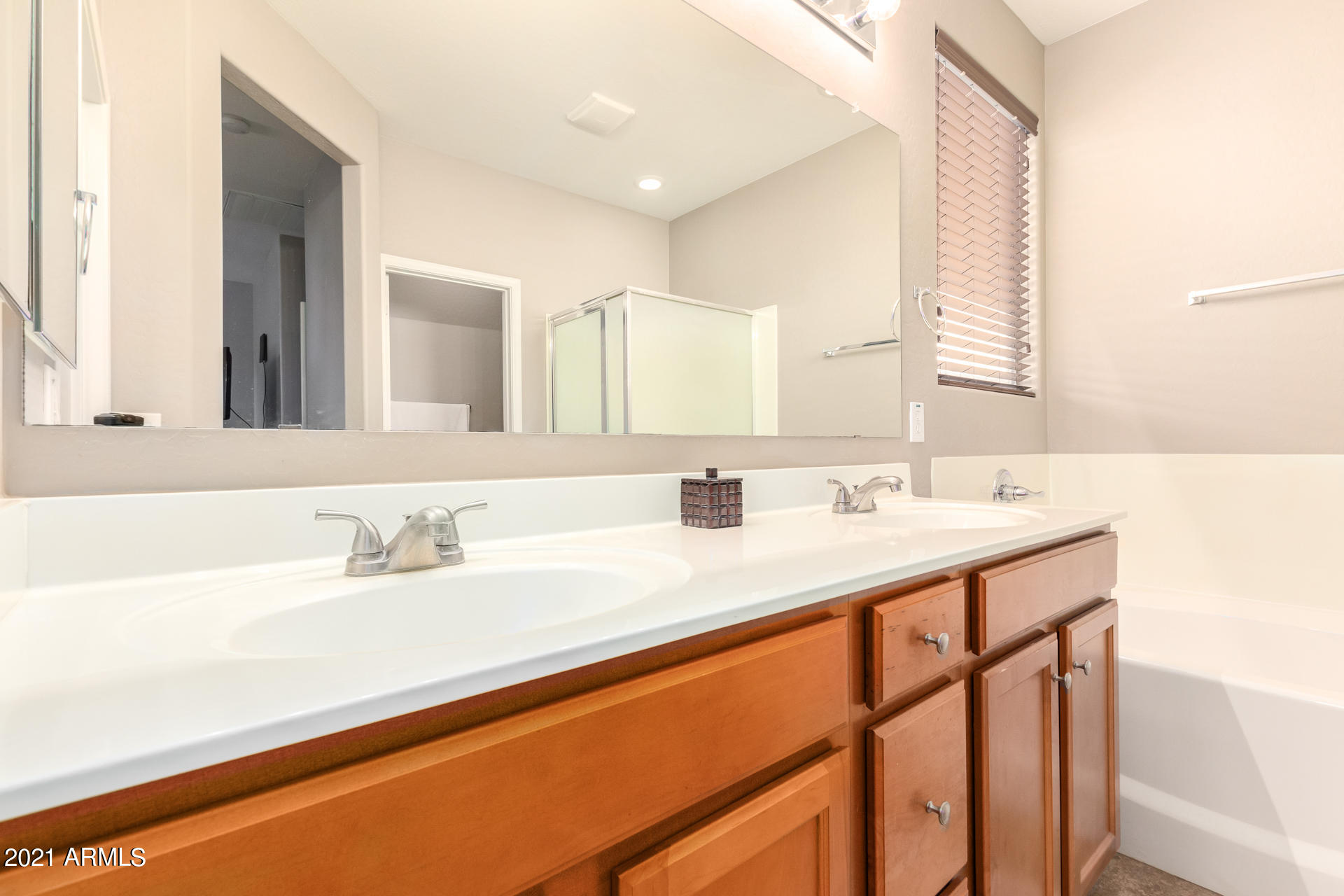 2562 West Gaby Road Phoenix, AZ 85041 - Photo 13 of 24 13-Gaby