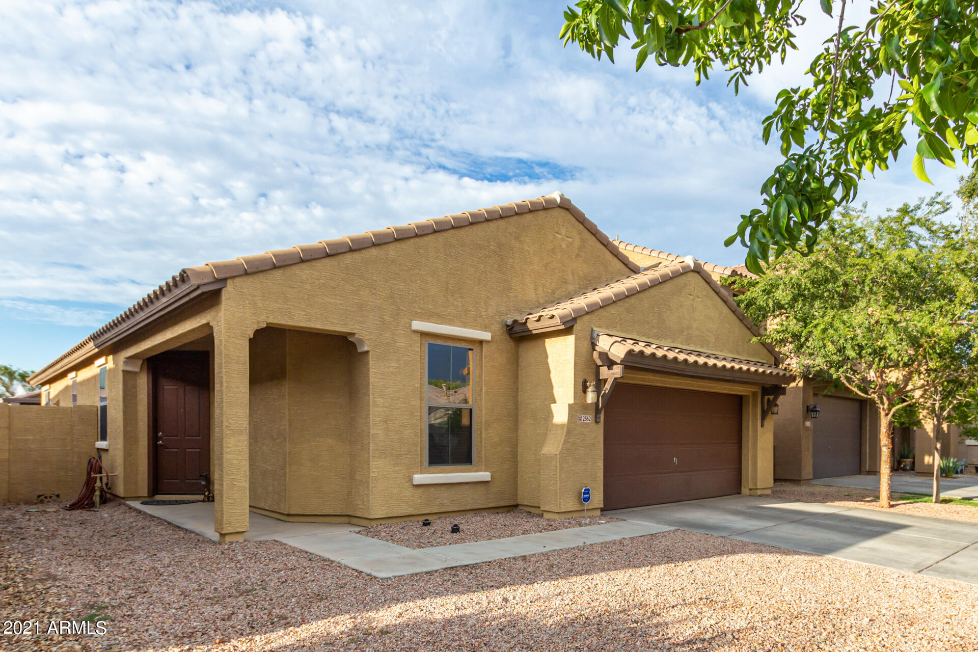 2562 West Gaby Road Phoenix, AZ 85041 - Photo 2 of 24 02-Gaby
