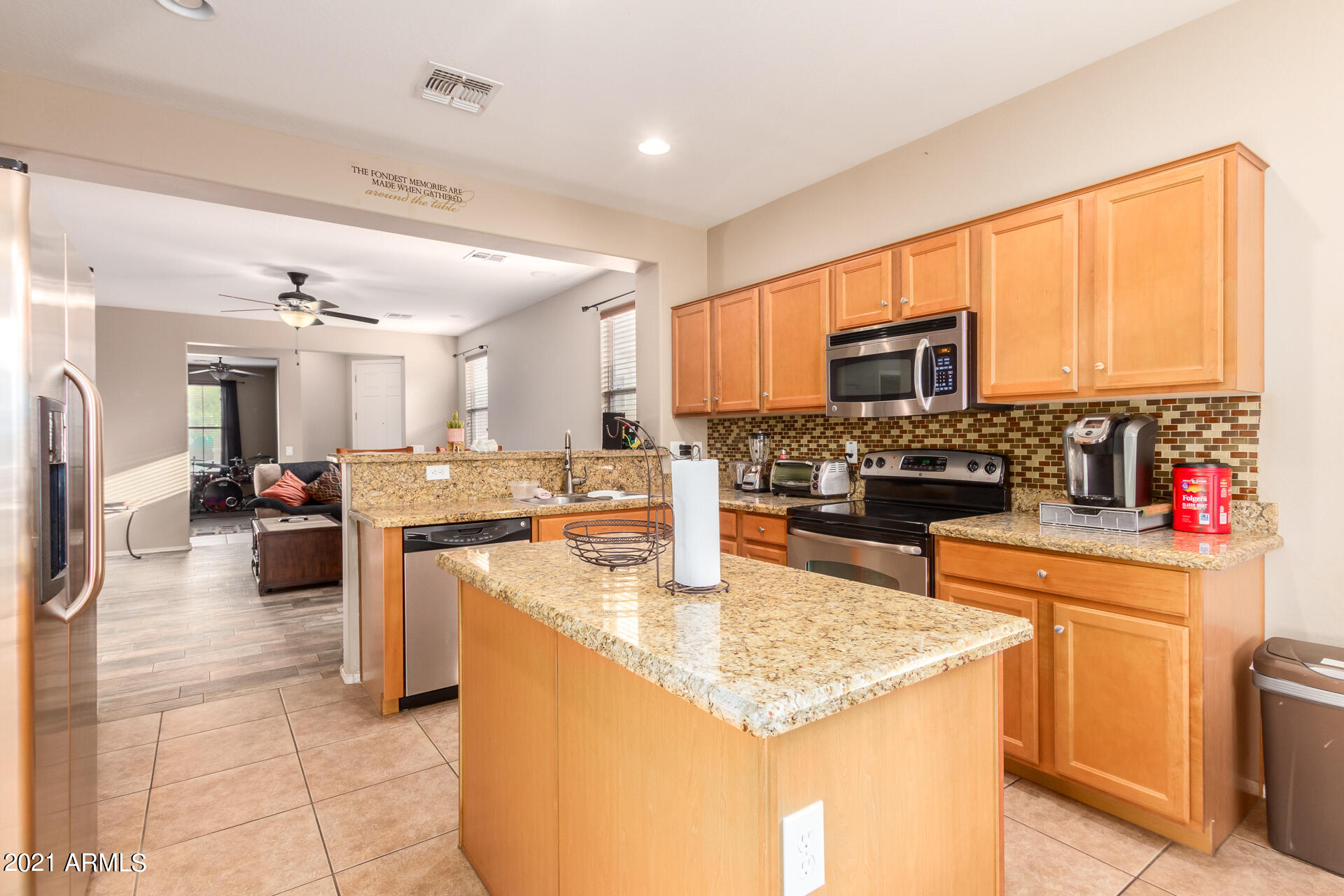 2562 West Gaby Road Phoenix, AZ 85041 - Photo 7 of 24 07-Gaby