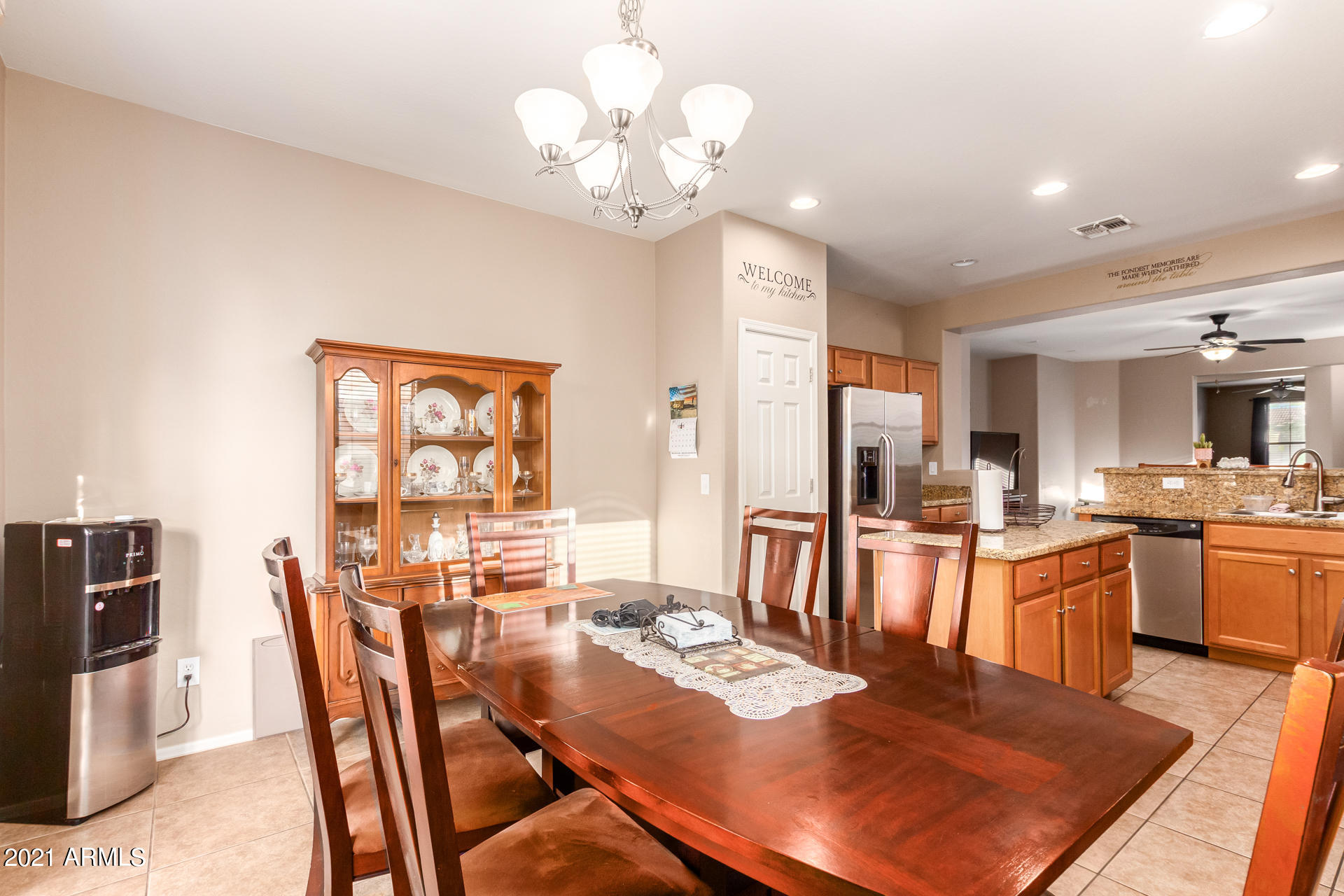 2562 West Gaby Road Phoenix, AZ 85041 - Photo 9 of 24 09-Gaby