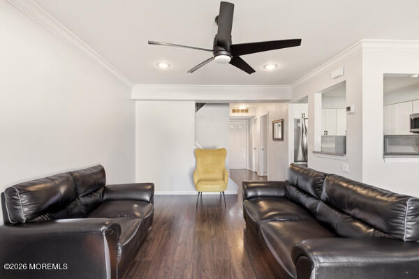 7 Tracey Court Howell, NJ 07731 - Photo 10 of 20 a living room with furniture and a potted plant
