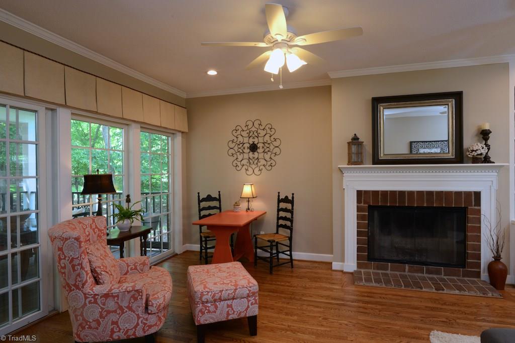 1709 Heathcliff Road High Point, NC 27262 - Photo 11 of 30 Huge family room with wet bar opens onto the enormous porch