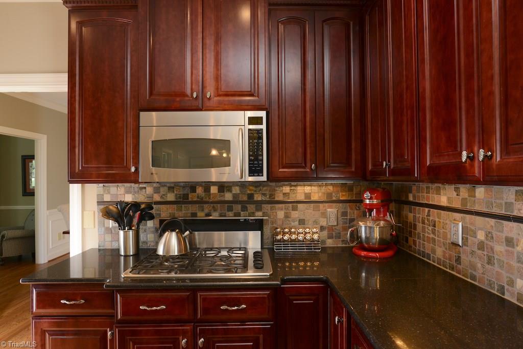 1709 Heathcliff Road High Point, NC 27262 - Photo 5 of 30 Gas SS Cooktop......What all Chefs are looking for.
