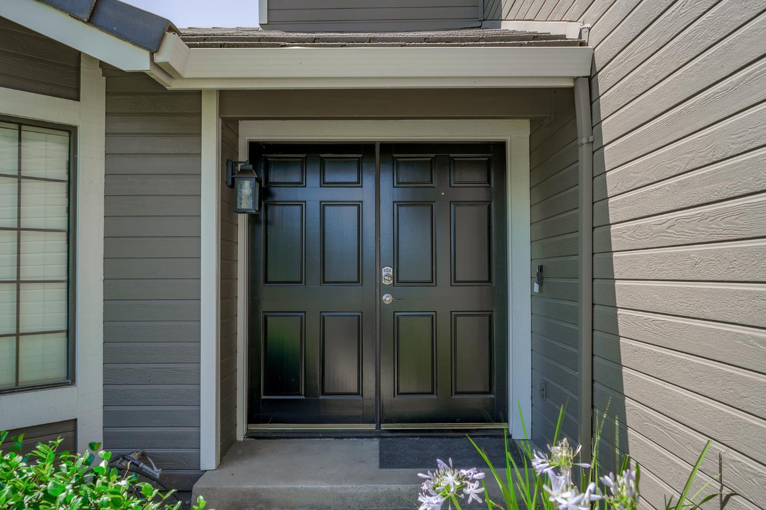 834 Cedar Ridge Drive Turlock, CA 95382 - Photo 4 of 57