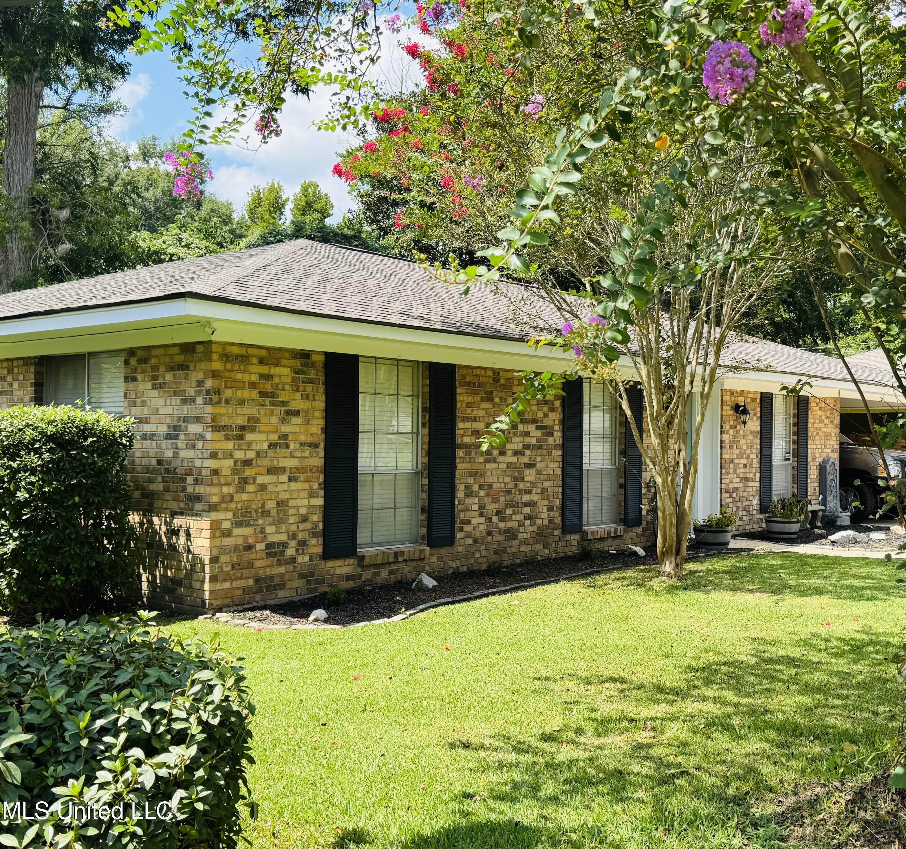 32 Pecan Way Natchez, MS 39120 - Photo 5 of 61 IMG_6734