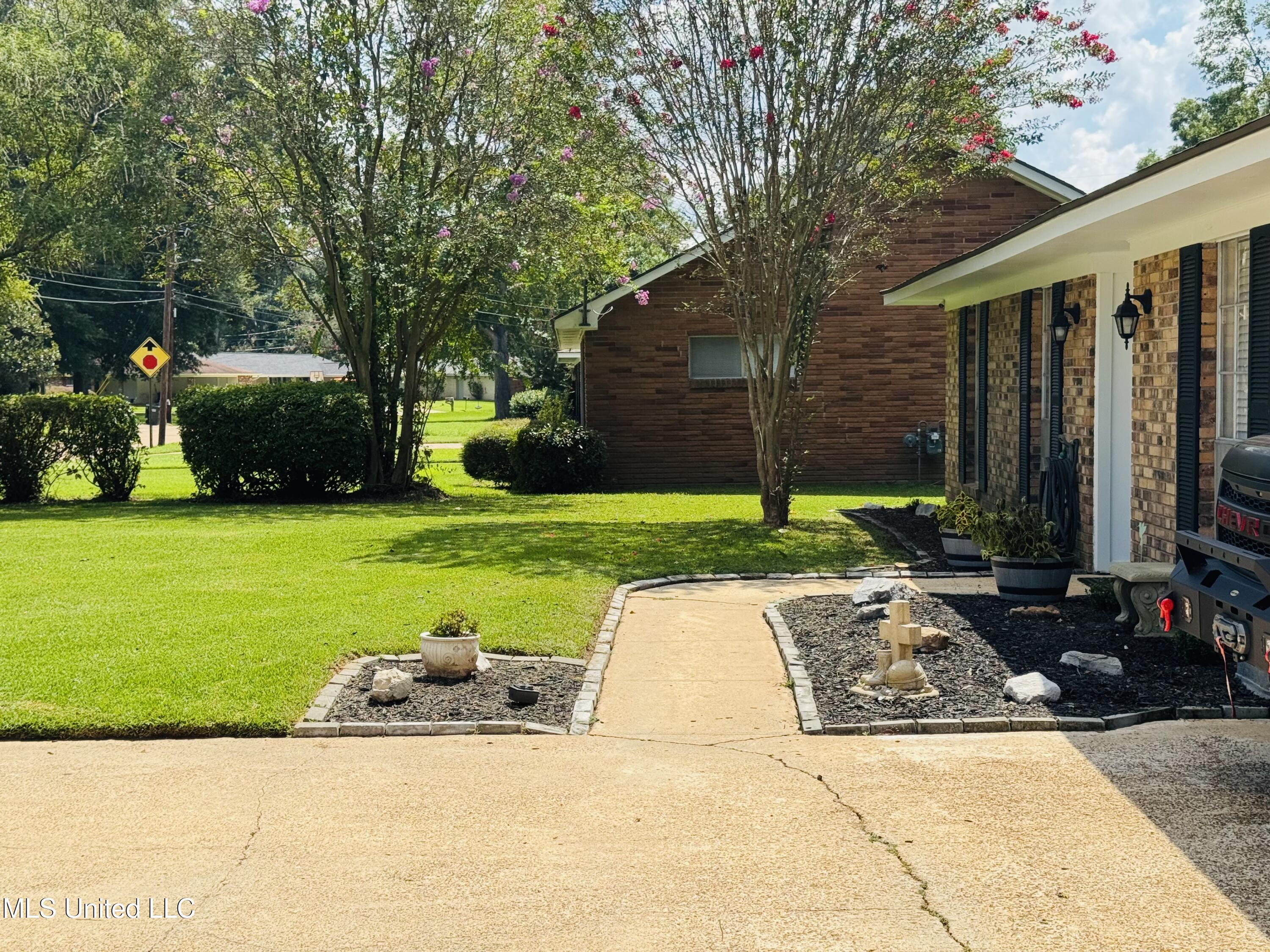 32 Pecan Way Natchez, MS 39120 - Photo 10 of 61 IMG_6755